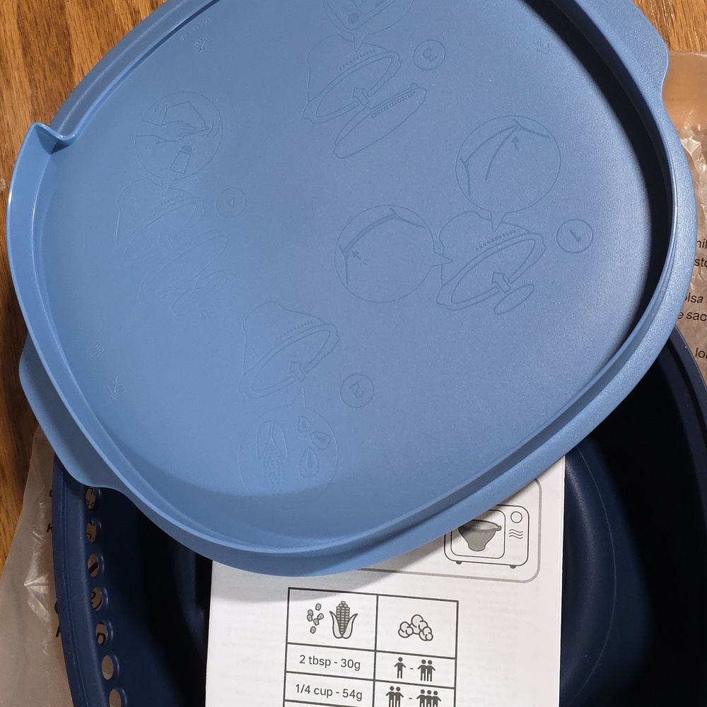 Tupperware POPCORN Maker - Picture 2 of 3